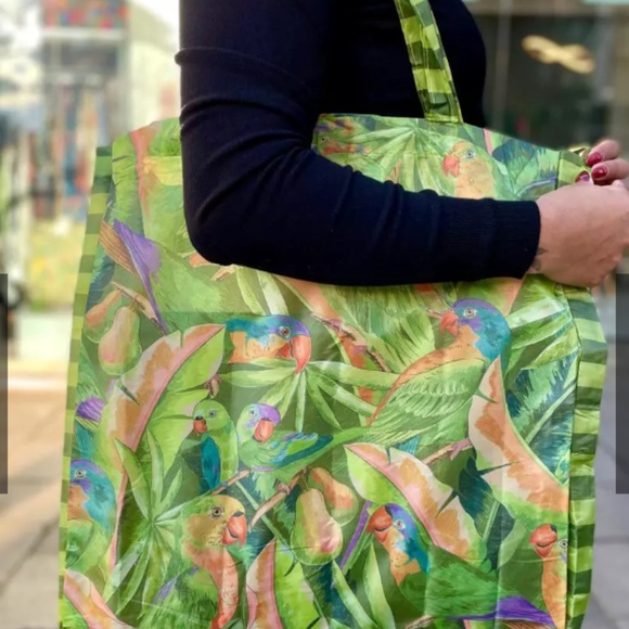 FARM Rio “Bolsinha Me Leva” Nylon Bag – NEW! - Picture 2 of 3